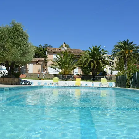 One Of The In Tropez * Saint-Tropez